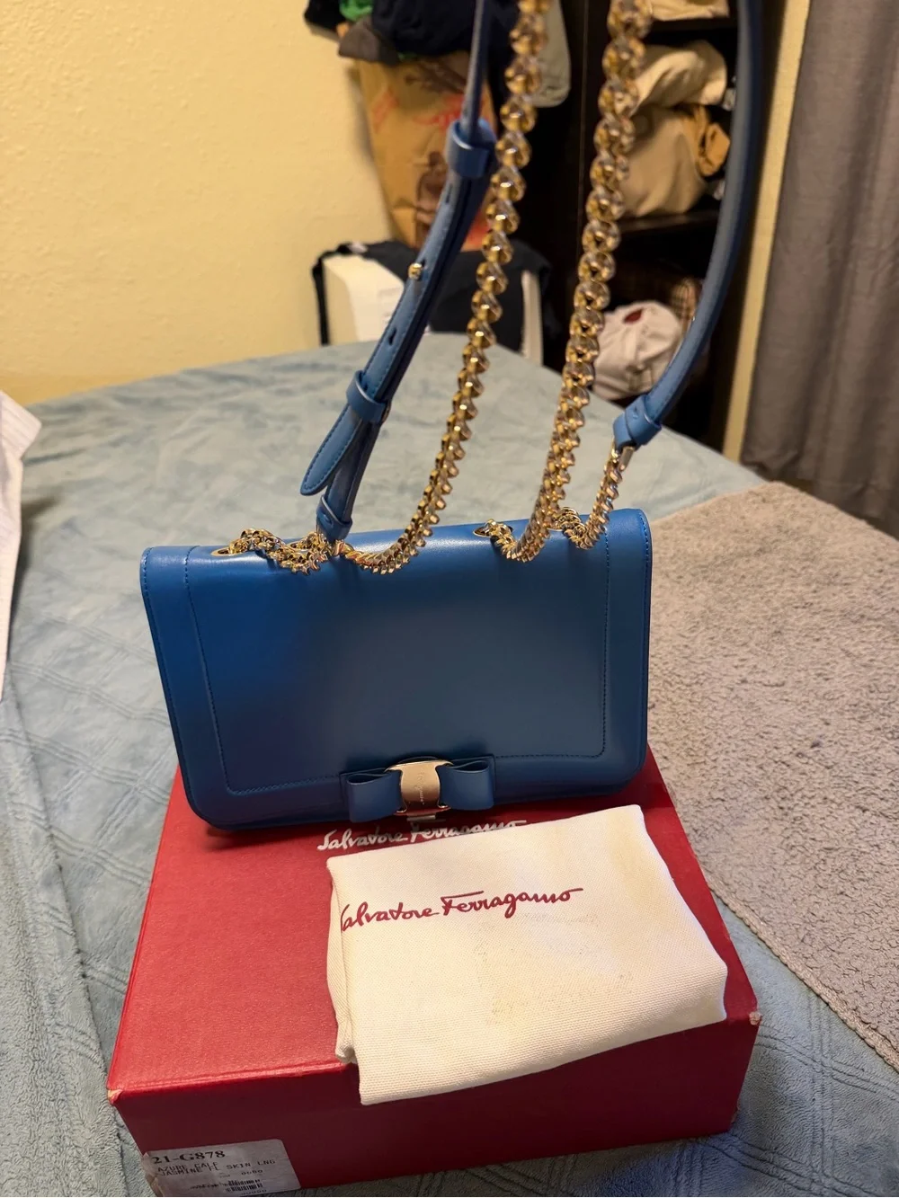 Salvatore Ferragamo Blue Leather Chain Shoulder Bag Complete